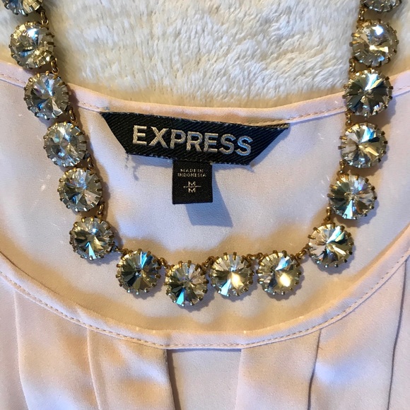 Blush Blouse with Keyhole Detail - Picture 3 of 4